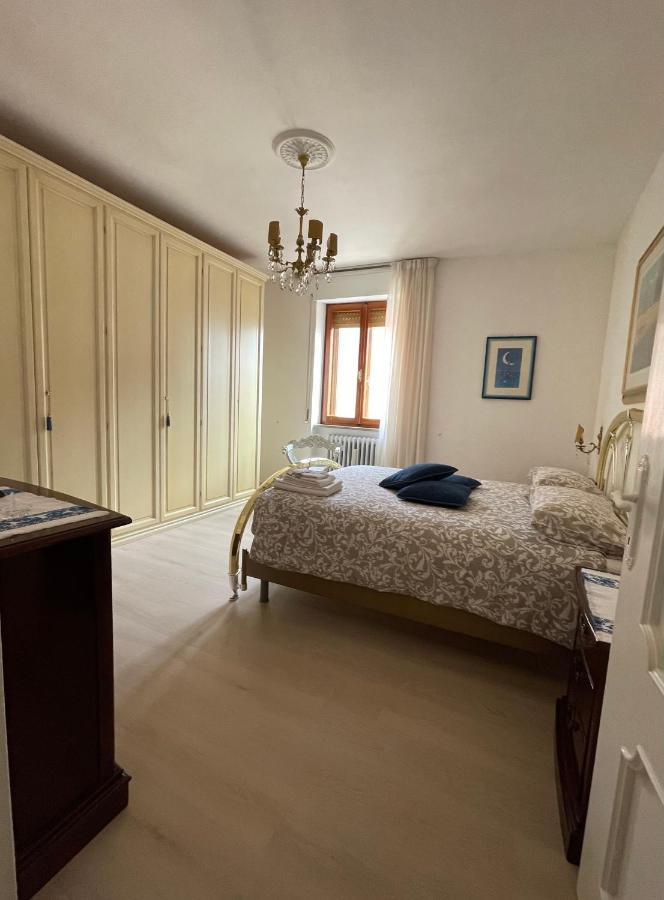 La Signora Dei Fiori Apartment Gubbio Luaran gambar